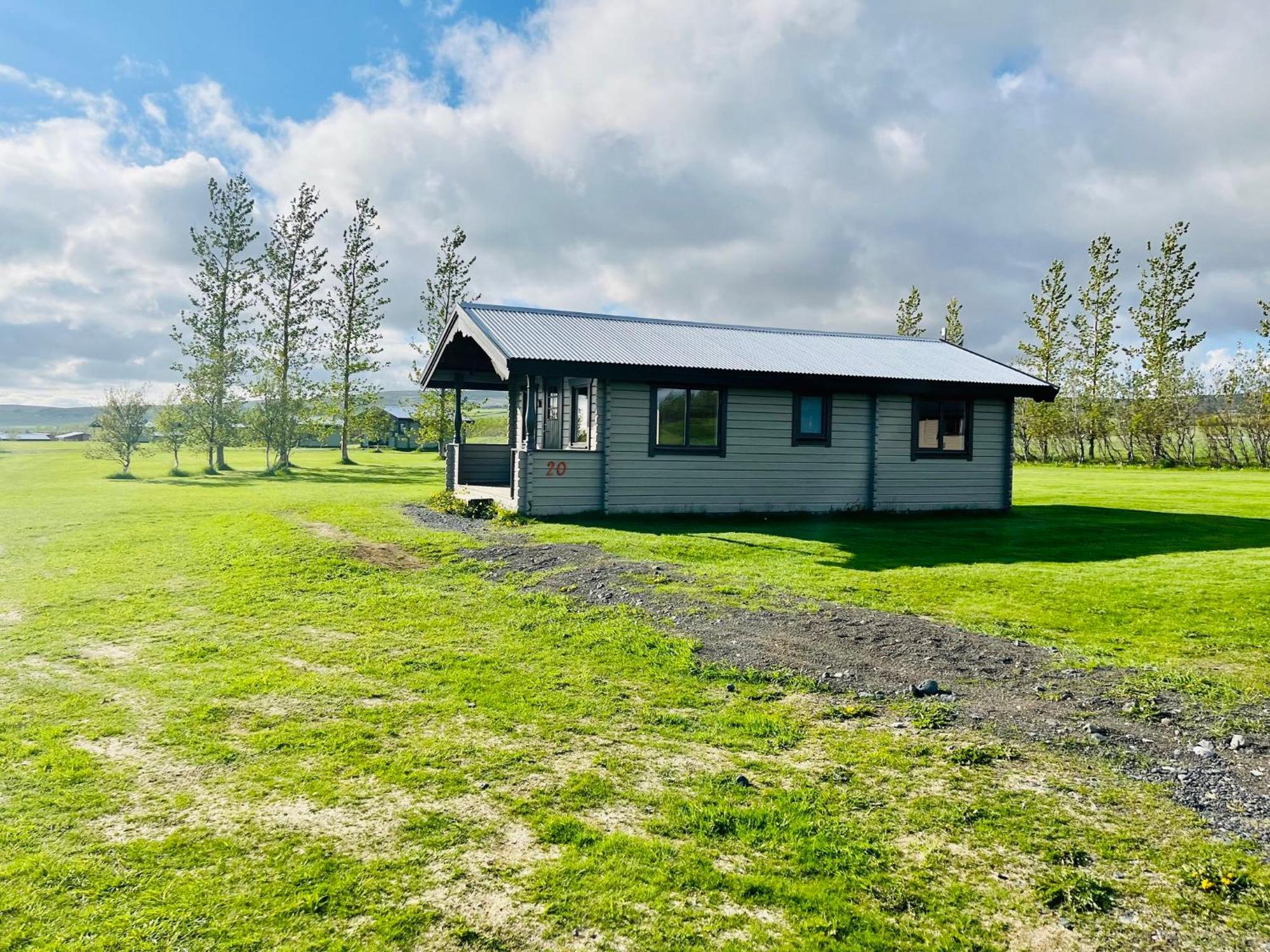 Hellisholar Cottages Hvolsvöllur Buitenkant foto