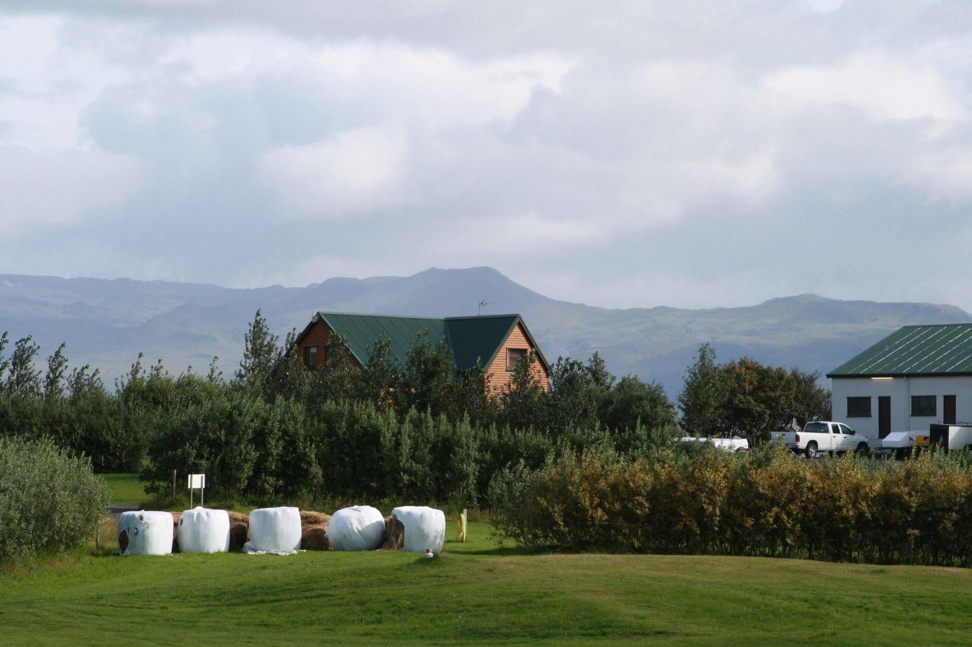 Hellisholar Cottages Hvolsvöllur Buitenkant foto
