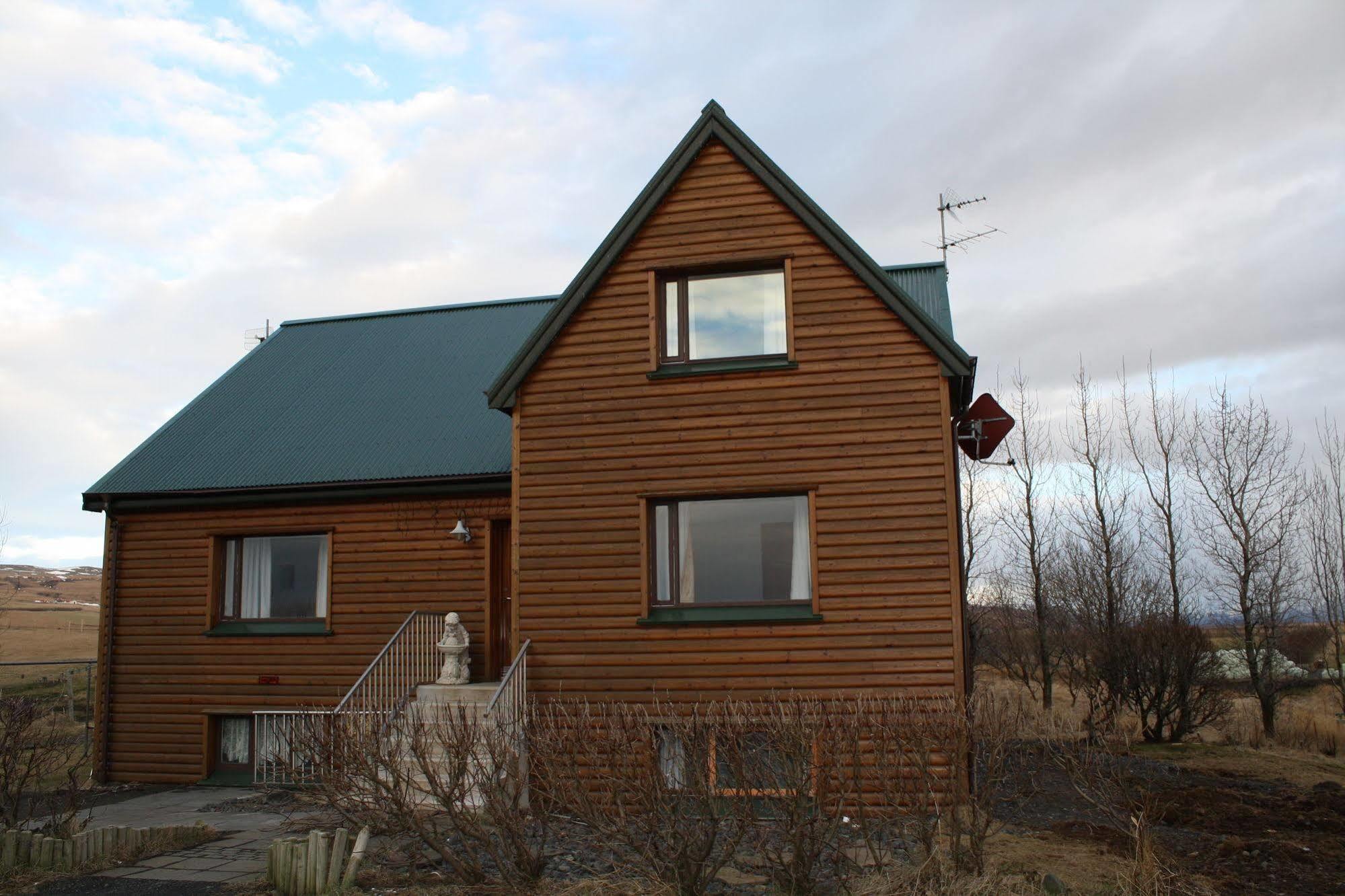 Hellisholar Cottages Hvolsvöllur Buitenkant foto